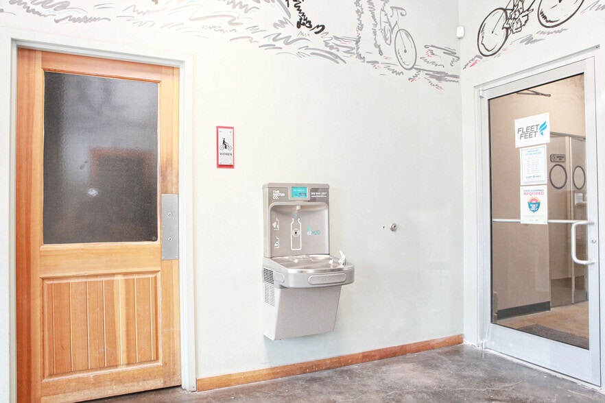 More Photos Of 416-420 E 2nd St, Tulsa Storefront Retail Office For Lease