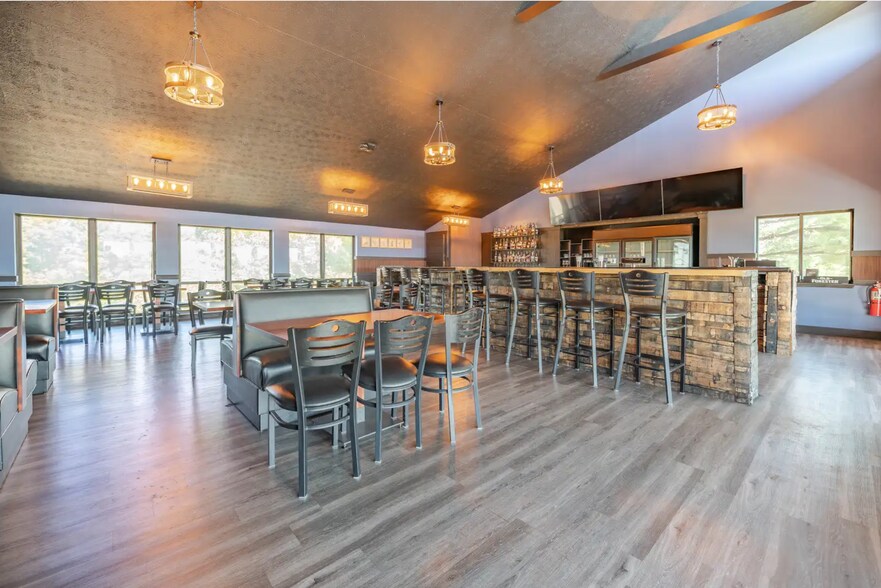 More Photos Of 245 Tanglewood Ct, Taylorsville General Retail For Sale