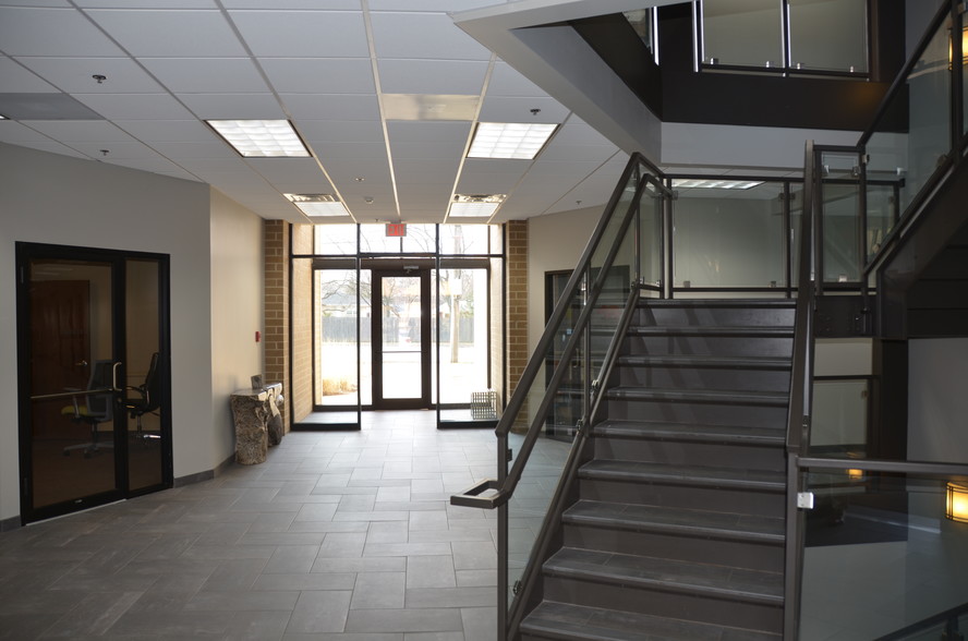 More Photos Of 700 E Ogden Ave, Westmont Medical For Lease