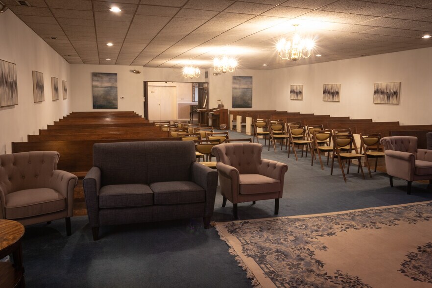More Photos Of 15801 Cottage Grove Ave, Dolton Specialty For Sale