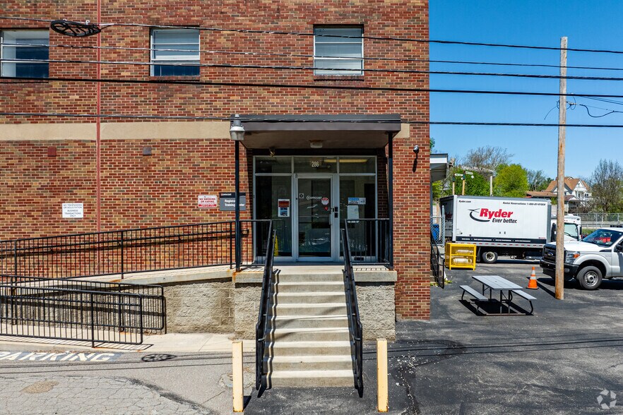 More Photos Of 286-300 Corliss St, Pittsburgh Warehouse For Lease