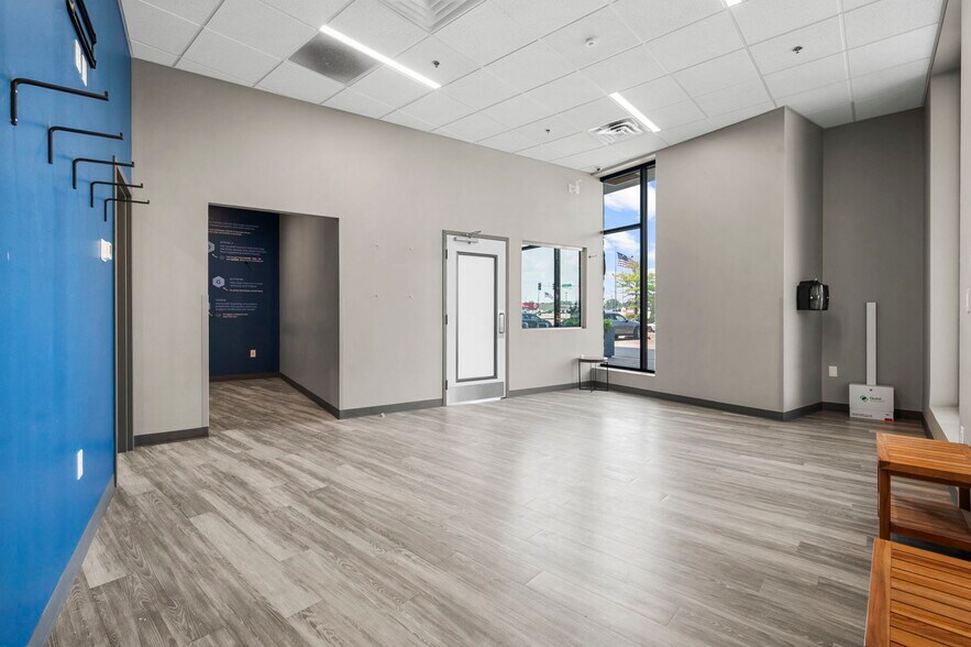 More Photos Of 1700 Plymouth Rd, Minnetonka Apartments For Lease