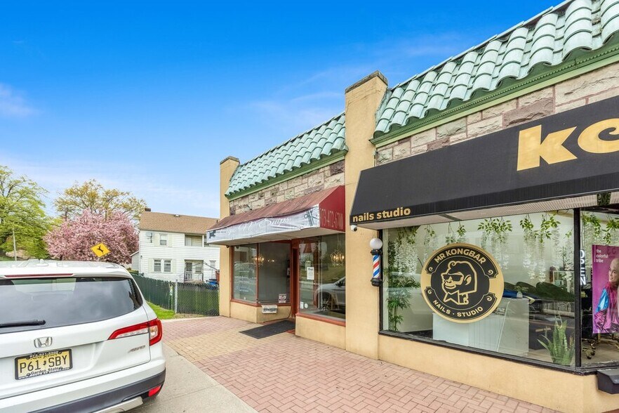 More Photos Of , Clifton Unknown For Sale