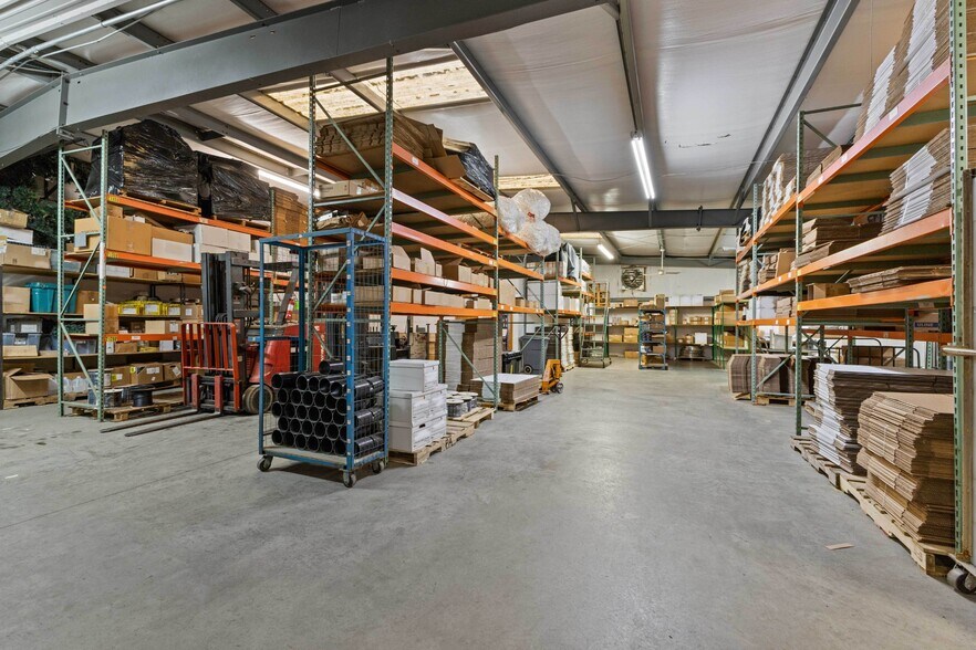 More Photos Of 1094 N Main St, Ashland City Light Manufacturing For Sale