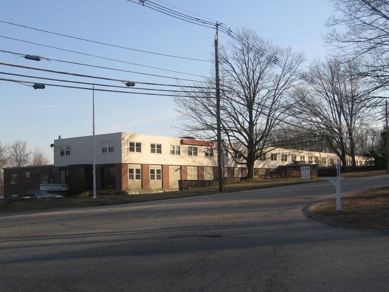 More Photos Of 550 Newtown Rd, Littleton Self Storage For Lease