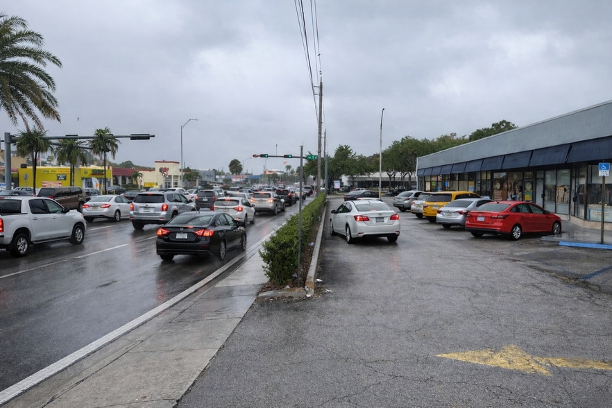 More Photos Of 357-379 NE 167th St, Miami Storefront For Lease