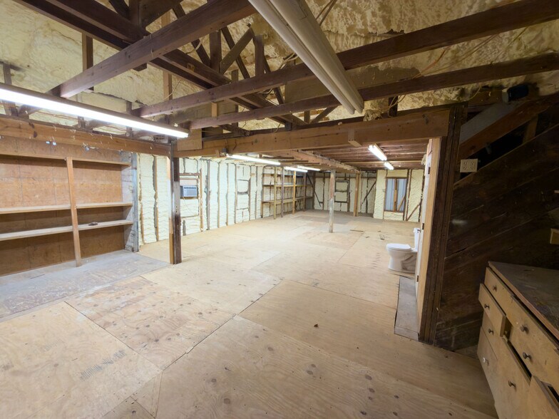 More Photos Of 2807 W Gadsden St, Pensacola Industrial For Sale
