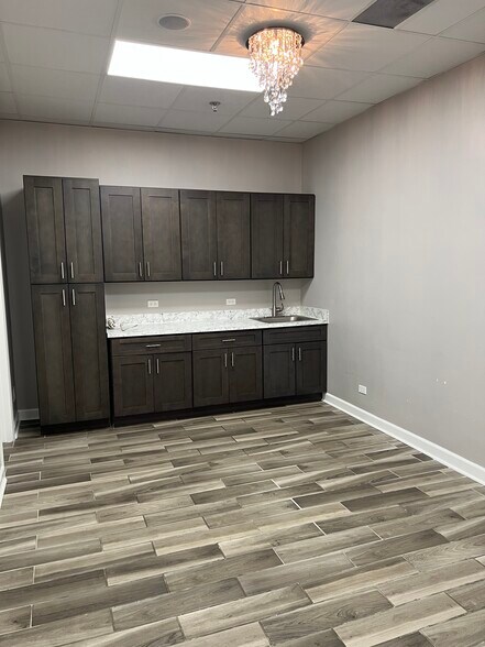 More Photos Of 2020 Dean St, St Charles Office For Sale