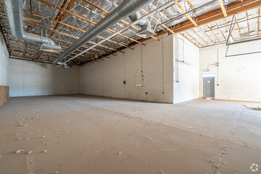 More Photos Of 890 E Hobsonway, Blythe Drugstore For Sale