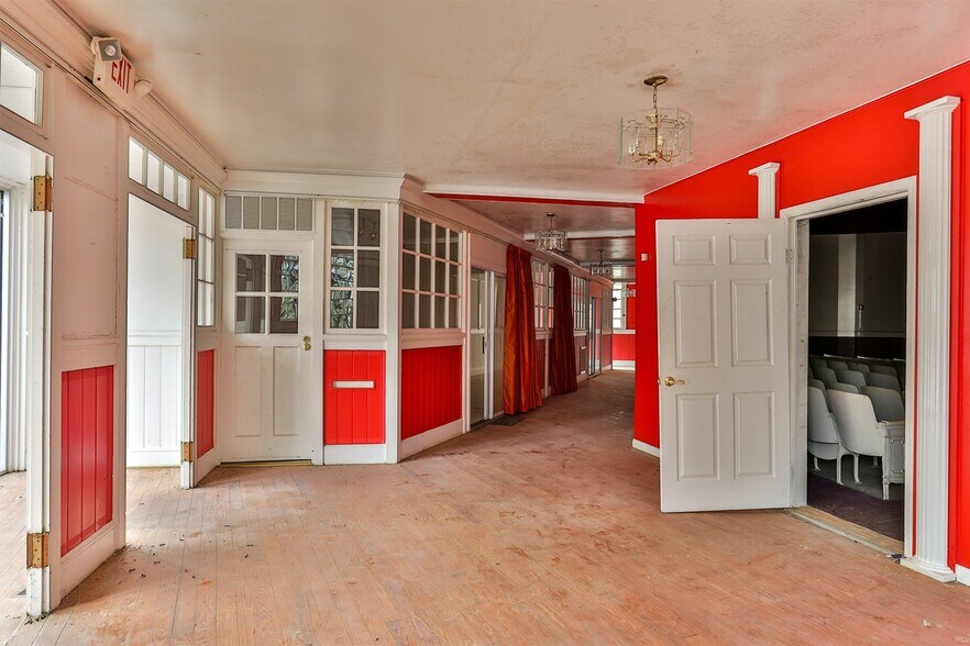 More Photos Of 2130 Newnan St, East Point Schools For Sale