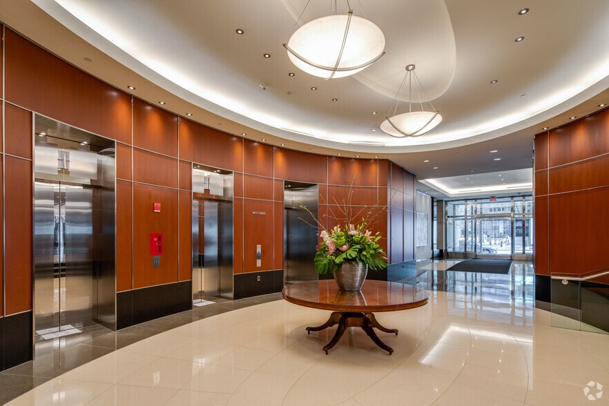 More Photos Of 1030 15th St NW, Washington Office For Lease