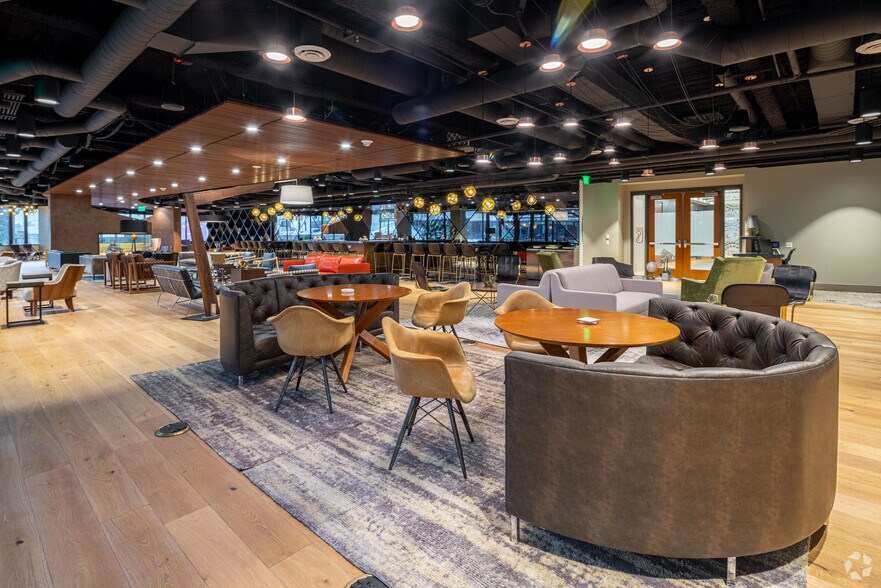 More Photos Of 100 S 5th St, Minneapolis Office For Lease