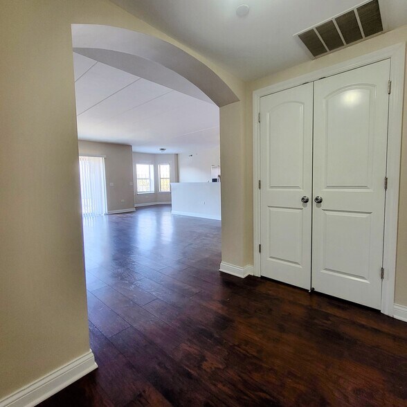 More Photos Of 7250 W 157th St, Orland Park Apartments For Sale