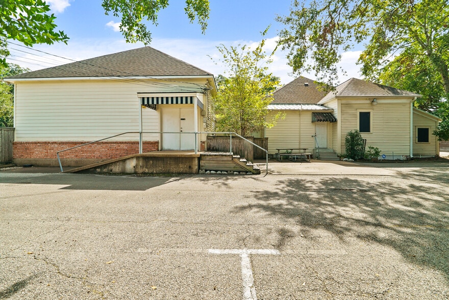 More Photos Of 800 Jackson St, Richmond Office Residential For Sale