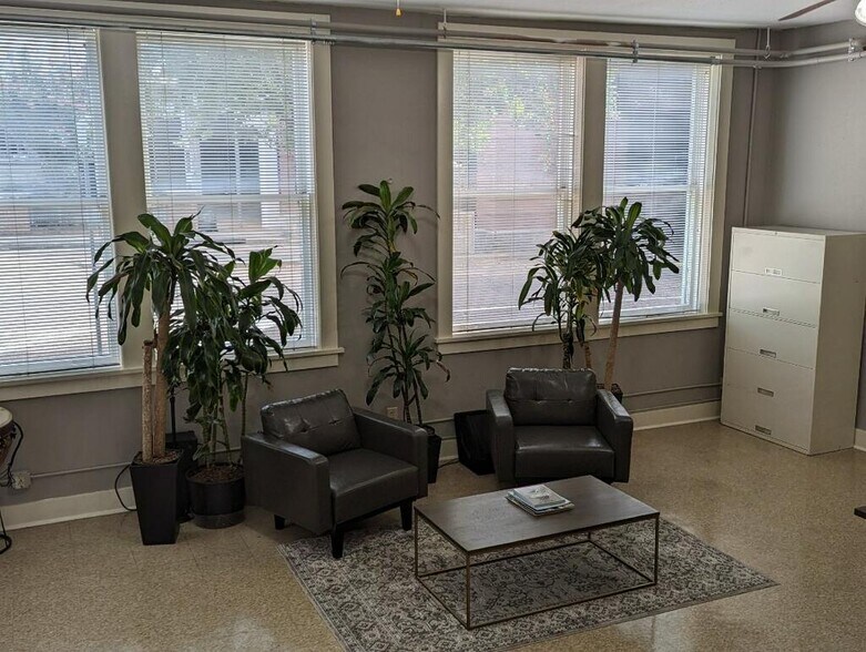 More Photos Of 301 W Capitol St, Jackson Office For Lease