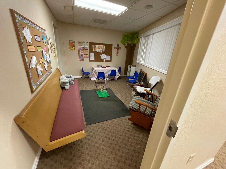 More Photos Of 501-599 Paris ave, Soper Religious Facility For Sale