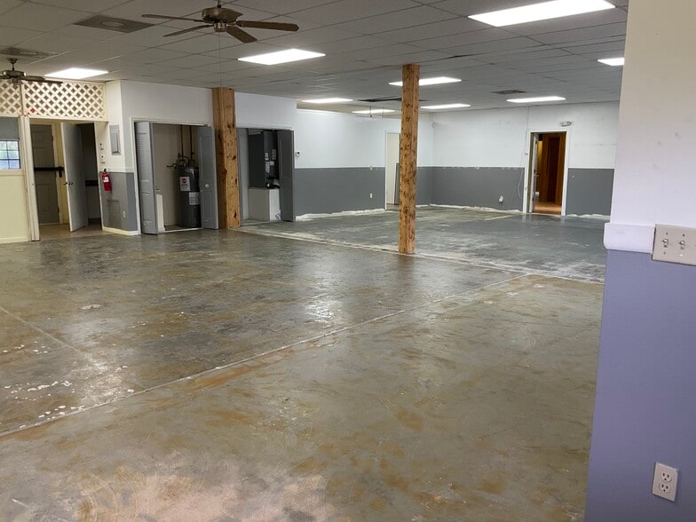 More Photos Of 16455 E Highway 40, Silver Springs Medical For Lease