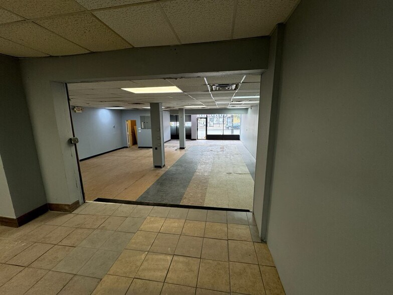 More Photos Of 1001-1003 Bergen St, Newark Storefront Retail Residential For Lease