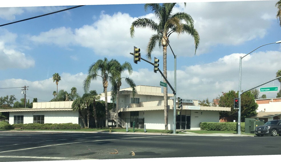 More Photos Of 5995-5997 Brockton Ave, Riverside Medical For Sale