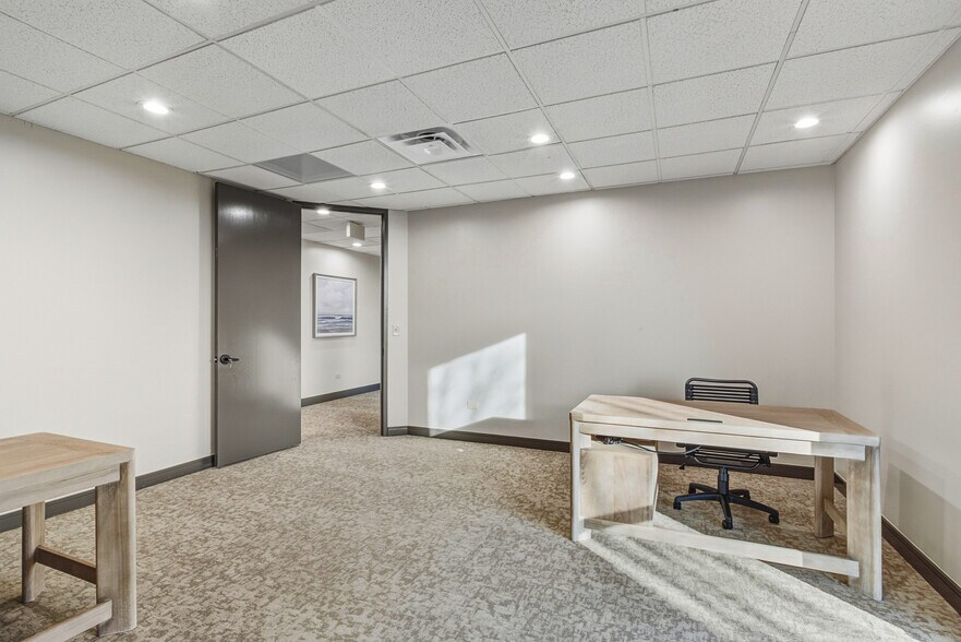 More Photos Of 5801 Logan St, Denver Research And Development For Lease