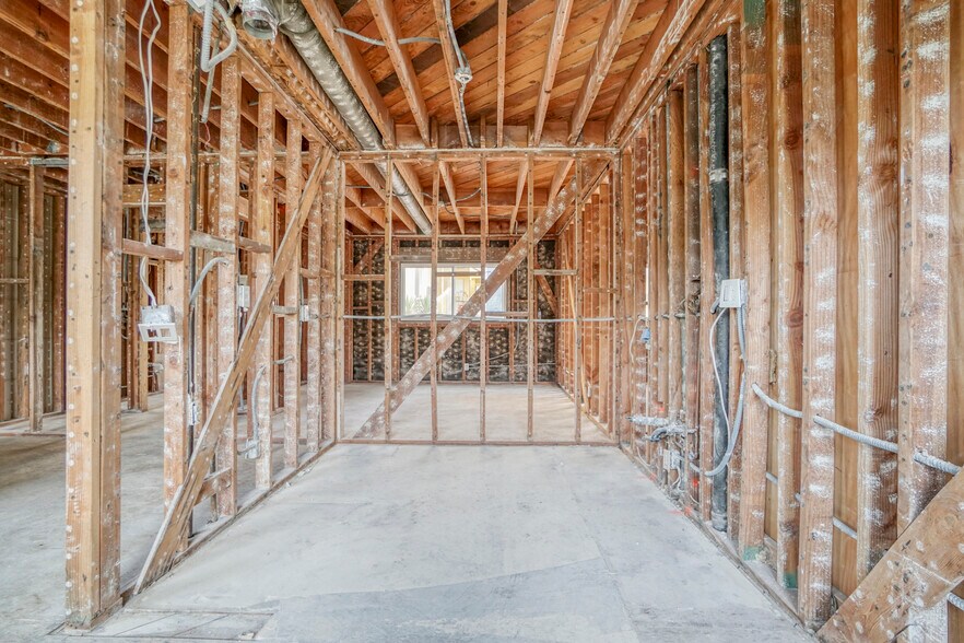 More Photos Of 16 38th Pl, Long Beach Apartments For Sale