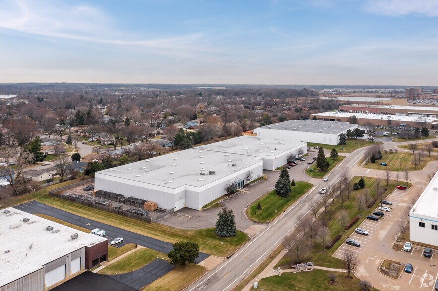 More Photos Of 1675 Holmes Rd, Elgin Industrial For Sale