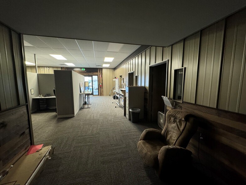 More Photos Of 3399 Peger Rd, Fairbanks Light Distribution For Lease