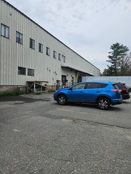 More Photos Of 95A to 95B, Ayer Warehouse For Lease