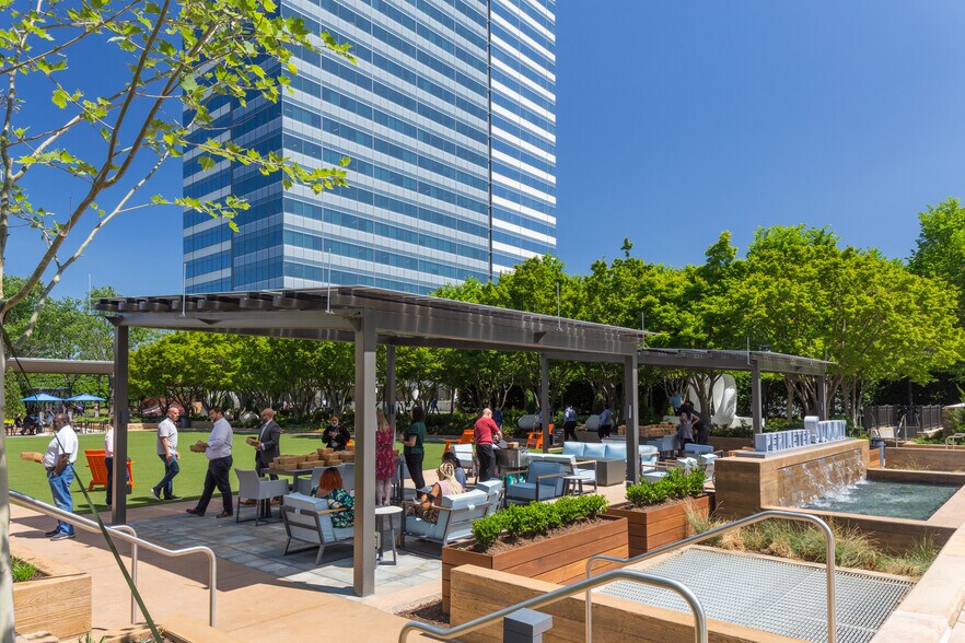 More Photos Of 1001 Summit Blvd, Atlanta Unknown For Lease