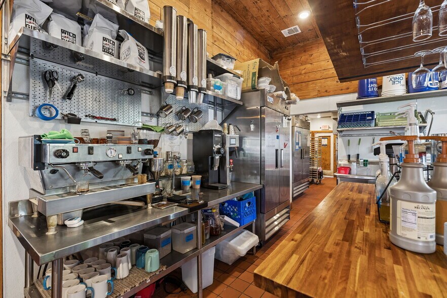 More Photos Of 217 W Hopkins St, San Marcos Restaurant For Sale