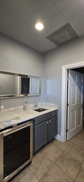 More Photos Of 135 Park Ave, Barrington Office For Lease