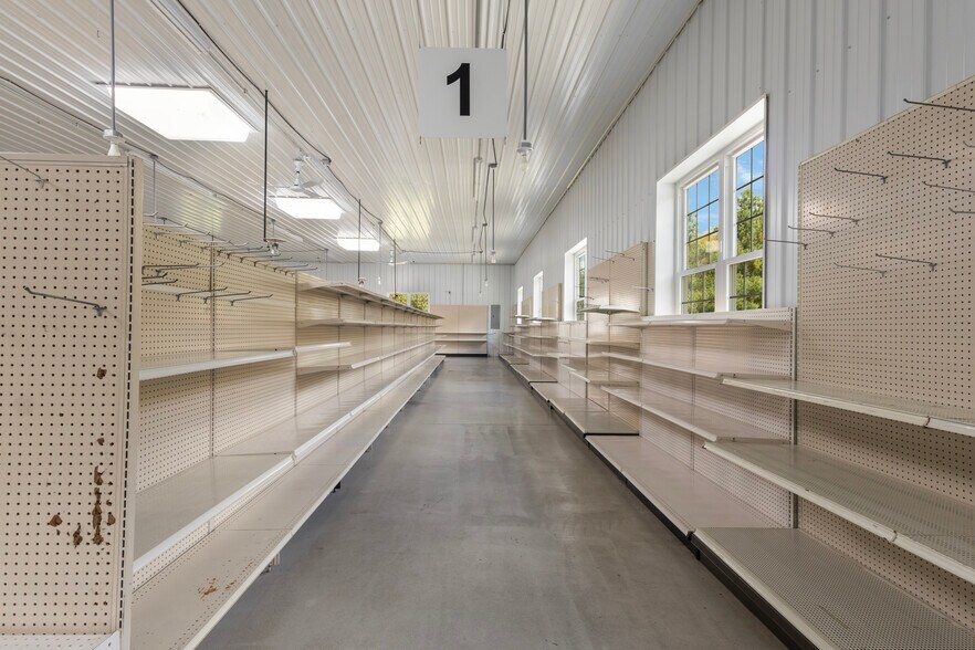 More Photos Of 4437 S Dixie Hwy, Glendale Supermarket For Lease