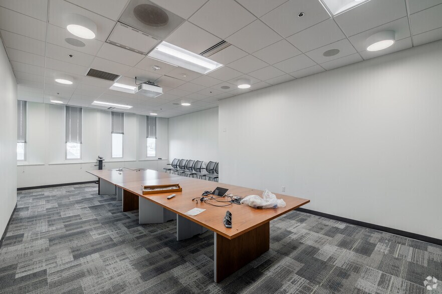 More Photos Of 3721 Tecport Dr, Harrisburg Office For Sale