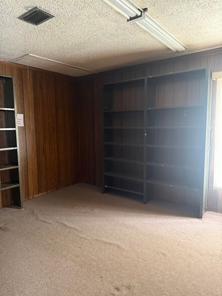 More Photos Of 1450 Rogero Rd, Jacksonville Office For Sale