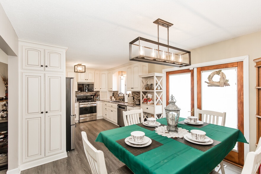 More Photos Of 12344 Kennel Dr, Junction City Specialty For Sale