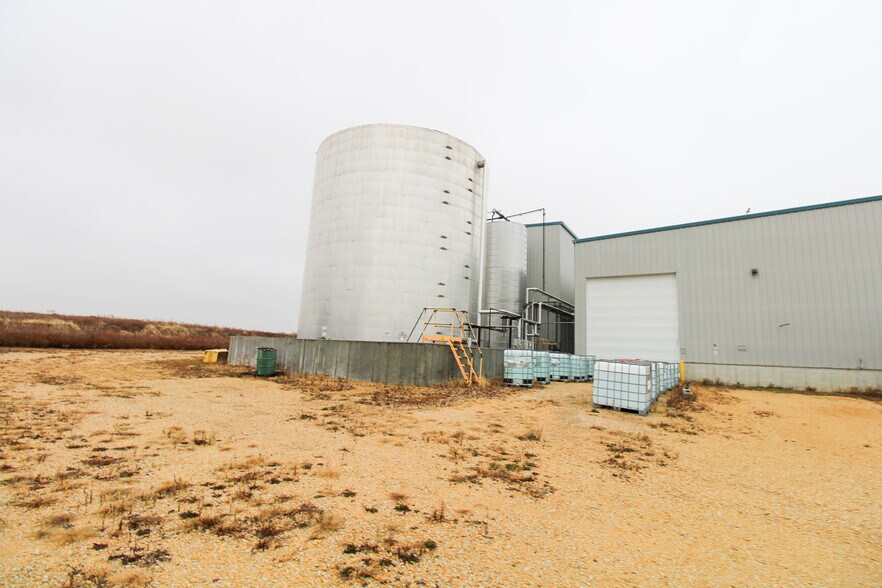 More Photos Of 5640 44th Ave S, Clinton Office For Sale