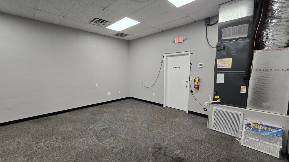 More Photos Of 5720 Gall Blvd, Zephyrhills Office For Lease