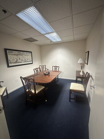 More Photos Of 560 Riverside Dr, Salisbury Medical For Sale