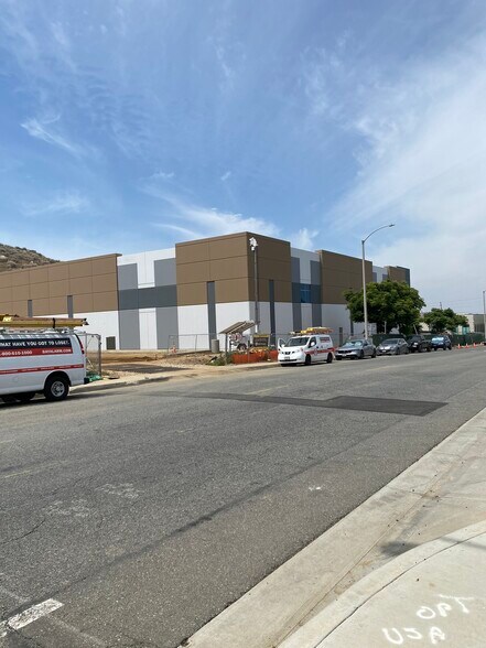 More Photos Of 980 Marlborough Ave, Riverside Warehouse For Lease