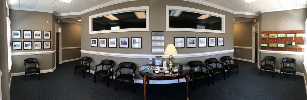 Primary Photo Of 11 N Irvine St, Greenville Office For Lease