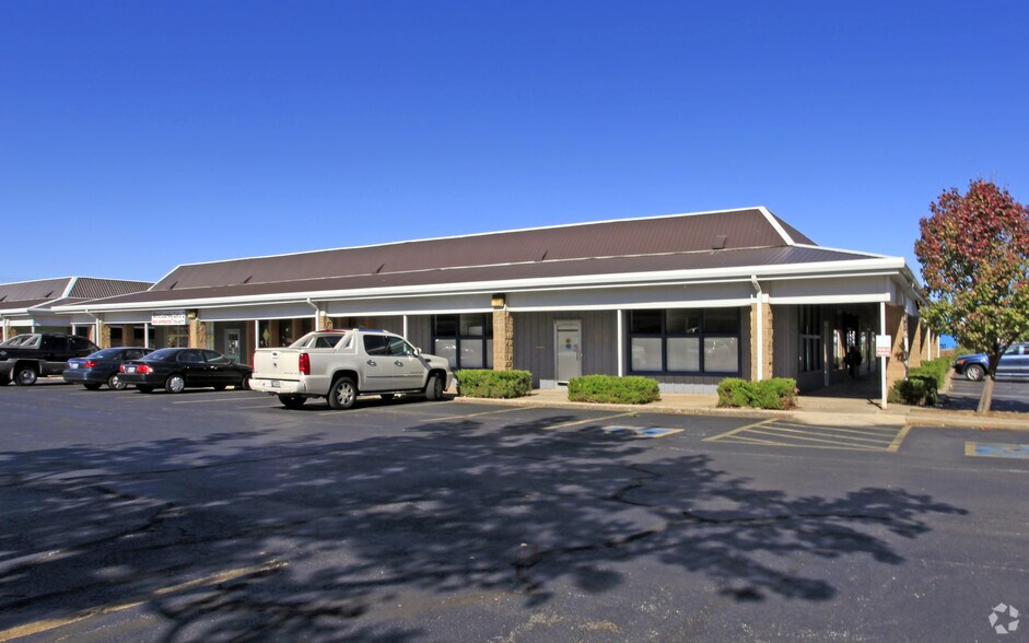 More Photos Of 1100 S Air Depot Blvd, Midwest City Unknown For Lease