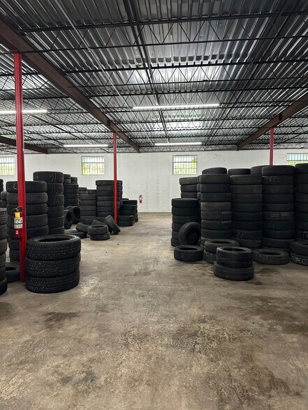 More Photos Of 3300 Hamilton Blvd SE, Hapeville Warehouse For Sale