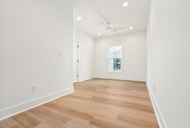 More Photos Of 580 Pride Ave, Auburn Specialty For Sale