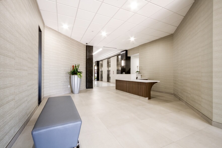 More Photos Of 7600 W Tidwell Rd, Houston Office For Lease