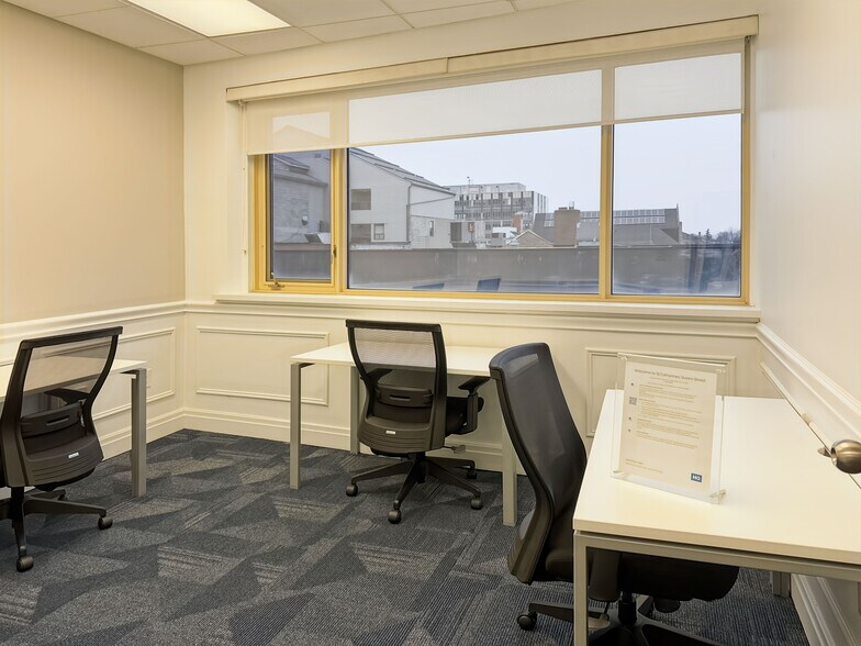 More Photos Of 39 Queen St, St Catharines Coworking Space