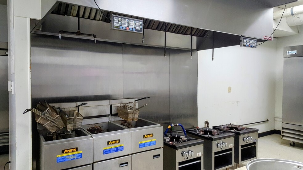 More Photos Of 15507 S Route 59, Plainfield Storefront Retail Office For Lease