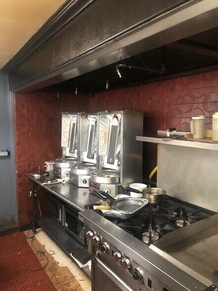 More Photos Of 750 N Addison Rd, Villa Park Restaurant For Sale