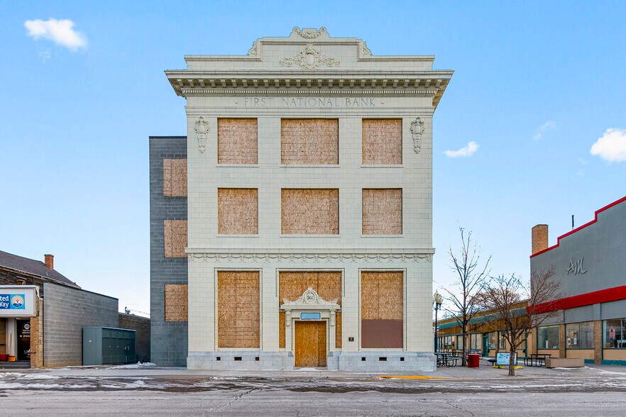 More Photos Of 502 S Main St, Rock Springs General Retail For Sale