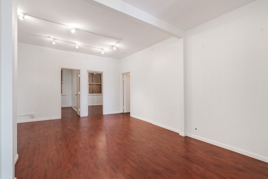 More Photos Of 227-231 Kearny St, San Francisco Storefront Retail Office For Lease
