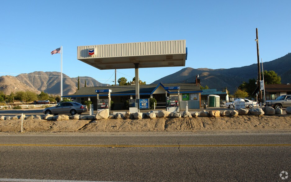 Primary Photo Of 23822 Highway 178, Onyx Service Station For Sale